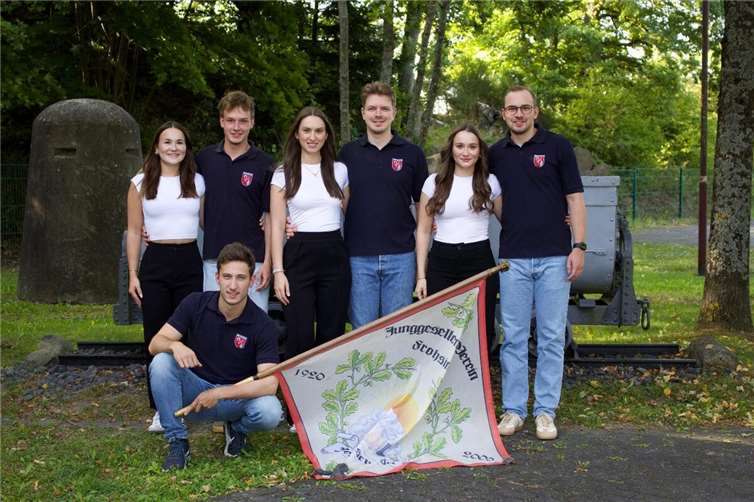 V.l.n.r.: Gina Klein, Paul Kretz, Samira Scheibel, Jakob Kretz, Celina Klein, Johannes Kretz, Vorne: Fabian Höcker. Foto: privat 