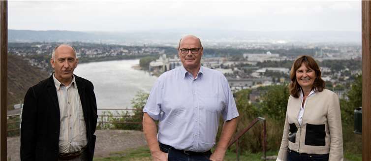 V.l.n.r.: Hans-Georg Hansen, Gerhard Masberg und Mechthild Heil MdB auf dem Krahnenberg. Foto: privat