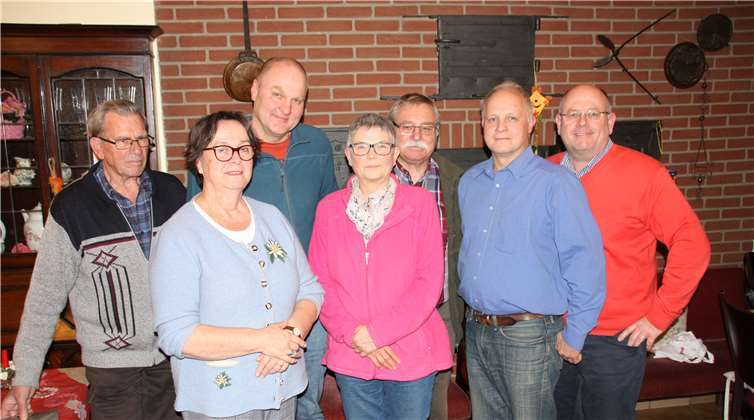 V.l.n.r.: Horst Mereien, Hedwig Brengmann-Domogalla, Harald Mundus, Monika Schlüter, Jürgen Krüger, Claus Schulte, Johannes Hogeback. Foto: privat