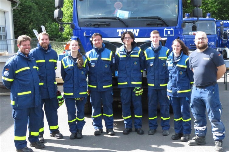 V.l.n.r.: Jonas Lorenz (Ausbilder), Christoph Kehret, Michelle Simon, Gereon Faßbender, Mika Goldstein, Jens Hamacher, Madeleine Heinicke und Timo Bethke (Prüfer).