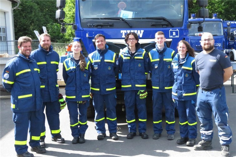 V.l.n.r.: Jonas Lorenz (Ausbilder), Christoph Kehret, Michelle Simon, Gereon Faßbender, Mika Goldstein, Jens Hamacher, Madeleine Heinicke und Timo Bethke (Prüfer).