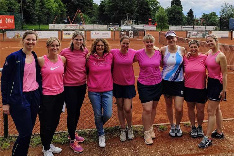V.l.n.r.: Kathrin Leichnitz, Anna Kuntz, Julia Schmidt, Sabine Bender, Simone Schmidt, Claudia Selt, Sarah Nett, Simone Becker, Maria Karsten. Foto: privat 