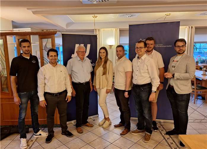 V.l.n.r.: Kristian Badrov, Evanggelos Pechlivanidis, Anton Reiter, Melanie Christ, Torsten Welling, David Kubis, Luca Dötsch, Marc Stockhausen Foto: JU