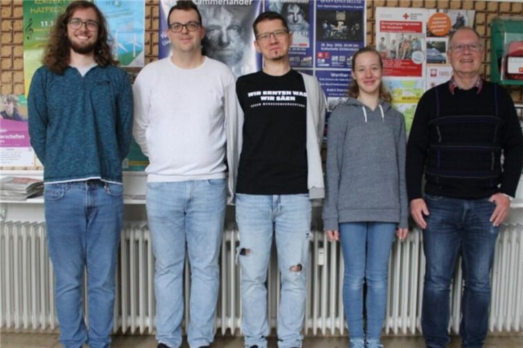 V.l.n.r. Leo von Elmpt, Niklas Roth, Markus Höblich, Ella Reuber und Armin Herrhaus.