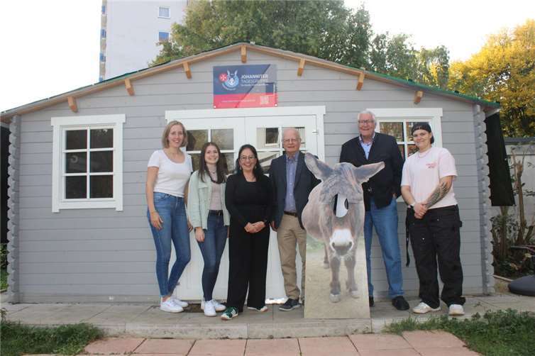 Vlnr: Lisa Kluwig, Hanna Bast, Elke Weber, Rüdiger Schäfer, Ulrich Roch, Miriam Hübert.  Foto: Johanniter Tagesgruppe