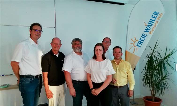 Europawahl 2019 fest im Blick V.l.n.r.: Marco Degen, Edgar Kühlenthal, Armin Hillingshäuser, Elena Schäfer, Joachim Albert und Stephan Wefelscheid. privat