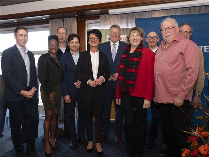 V.l.n.r.: Niclas Schell (stv. Vorsitzender CDU-Stadtverband Remagen), Jacky Obam Obam (Beisitzerin), Andreas Köpping (Pressesprecher), Dr. Thorsten Schreiweis (Beisitzer), Petra Schneider (MdL, lokale CDU-Abgeordnete), Gordon Schnieder (MdL, CDU-Fraktionsvorsitzender im Landtag RLP), Andrea Georgi (Beisitzerin), Heinz-Peter Hammer, Hans-Willi Jungbluth, Dieter Moog (alle Stadtverbandsmitglieder)  Foto: CDU-Stadtverband Remagen