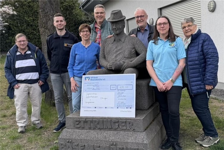 V.l.n.r. Olaf Kaltz, Nico Beil, Stefanie Mayer, Jörg Bergweiler, Ulrich Ballhorn, Sabrina Hilger, Marita Ott.