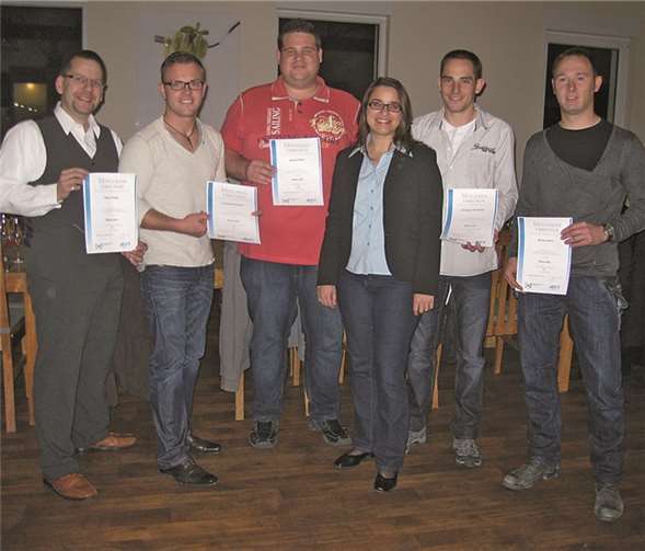 V.l.n.r.: Oliver Piske, Andreas Schwerter, Bastian Klotz, WJ-Kreissprecherin Corinna Schumacher, Christoph Schwerter, Markus Klein.privat