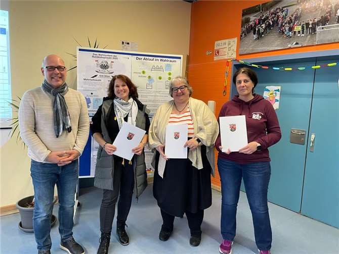 V.l.n.r.: Ralf Waldgenbach, Patricia Weissgerber, Katharina Marker-Neef und Yvonne Schneider.  Foto: Natanja Neitzert