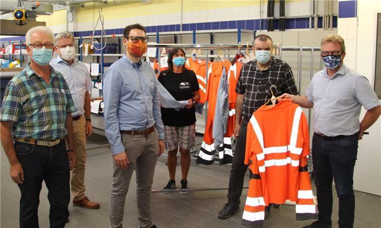 V.l.n.r.: Rm und sozialpolitischer Sprecher Manfred Bastian, Betriebsstättenleiter Dirk Schaal, Sozialausschussmitglied Dennis Feldmann, Stellv. Vorsitzende des Werstattrates Michaela Steffens, Rm und Mitglied des Sozialausschusses Toni Bündgen, Geschäftsführer Thomas Hoffmann. Foto: privat