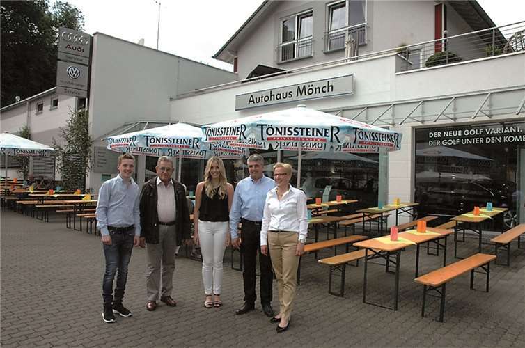 V.l.n.r.: Sohn Marius, Gründer Karl Mönch, Tochter Line, Harald und Yvonne Mönch. Privat