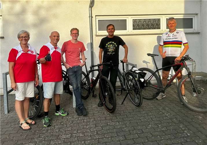 V.l.n.r.: Stefanie Muno-Meier (2. Vors.), Dr. Peter Radermacher (1. Vors.), Falko Witte, Achim Hölz (beide Laufrad), Olaf Schaub (TGO-Vorstand). Foto: Dr. Peter Radermacher