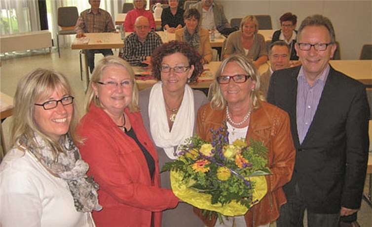 V.l.n.r.: Susanne Christ (Frauenbeauftragte der VG Asbach), Hedi Thelen (Landtagsabgeordnete), Anny Holter (stellv. Vorsitzende FU), Monika Krautscheid-Bosse (Kreisvorsitzende FU) und Erwin Rüddel (Bundestagsabgeordneter) bei der Diskussionsveranstaltung. privat