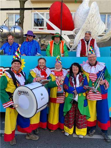 V.l.n.r.: Udo Adriany, Jürgen Adriany, Hans Pohl, Anja Kettel und Peter Gillig! Herzlichen Glückwunsch zu dieser außergewöhnlichen Leistung!  Foto: J. Adriany