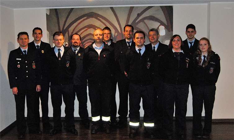 V.l.n.r.: Volker Hain (Jugendfeuerwehr RLP), Matthias Lemgen (KJFW), Dennis Prangenberg (Kasse), Christian Ritter (ehem. Stv. KJFW), Georg Schober (FBL Wettbewerbe), Sebastian Lenz (ehem. Kasse), Martin Heumann (Stv. KJFW), Andreas Groh (FBL Öffentlichkeitsarbeit), Manfred Cochem (Stv. KJFW), Katha Hardt (Mädchenvertreterin), Dominik Schmitz (FBL Jugendforum), Julia Ehlscheid (Schriftführerin). privat