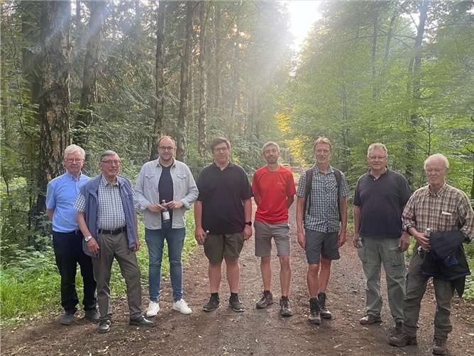 V.l.n.r.: Werner Wittlich, Helmut Nalbach, Pierre Fischer, Cedric Bellmann, Christian Reisdorf, Frank Krause, Viktor Schicker, Heinz Klein.  Foto: CDU-Gemeindeverband Rengsdorf-Waldbreitbach