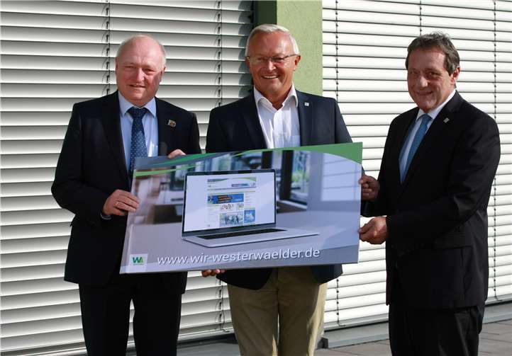 (V.l.n.r.) die drei Landräte Michael Lieber (AK), Achim Hallerbach (NR) und Achim Schwickert (WW) bei der aktuellen Präsentation des neuen Internetportals.Kreisverwaltung Neuwied