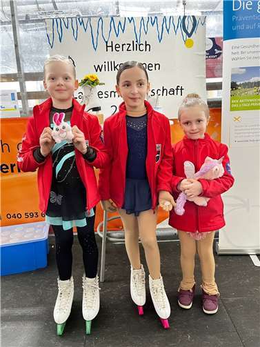 V.l.n.r.:NEC-Minis: Mariella Müller, Evelyn Klyne und Milina Schwarz.Fotos: Neuwieder Eissport-Club e.V.
