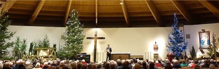 Volker Bengl begeistert die Zuhörer mit den schönsten adventlichen Melodien. privat