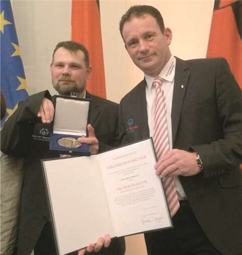 Volker Leiberger und Mark Solomeyer wurden mit der Sportlerplakette ausgezeichnet. privat