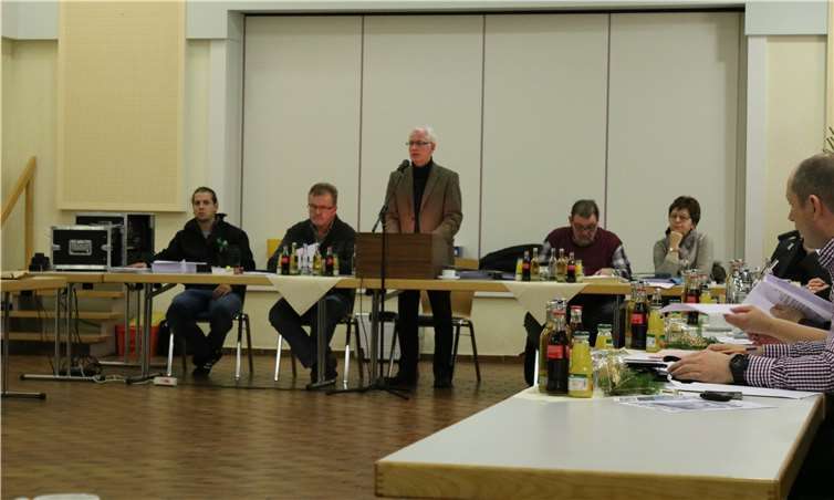 Volker Mendel eröffnete die Sitzung und begrüßte die Anwesenden.UP