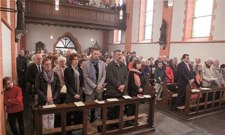 Voll besetzt war die Nierendorfer Kirche anlässlich der Wiedereinweihung nach gelungener Sanierung. JOST