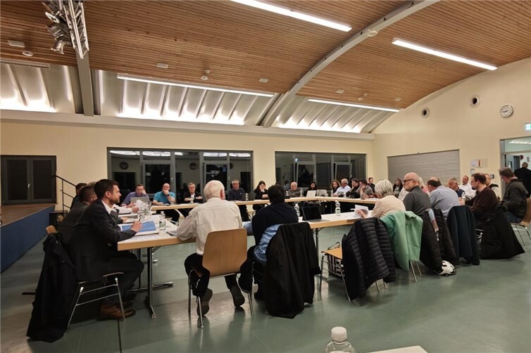 Volle Agenda, voller Saal. Die Sitzung des Verbandsgemeinderates Unkel fand im Bürgersaal Erpel statt.