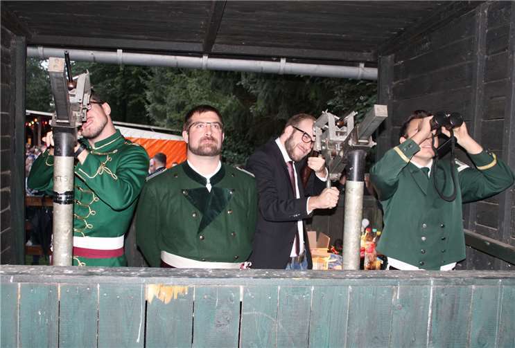 Volle Konzentration beim Königsschießen.