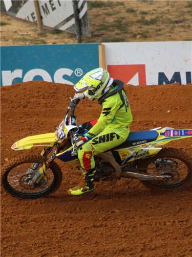 Volle Konzentration ist beim Motocrossrennen immer gefragt.