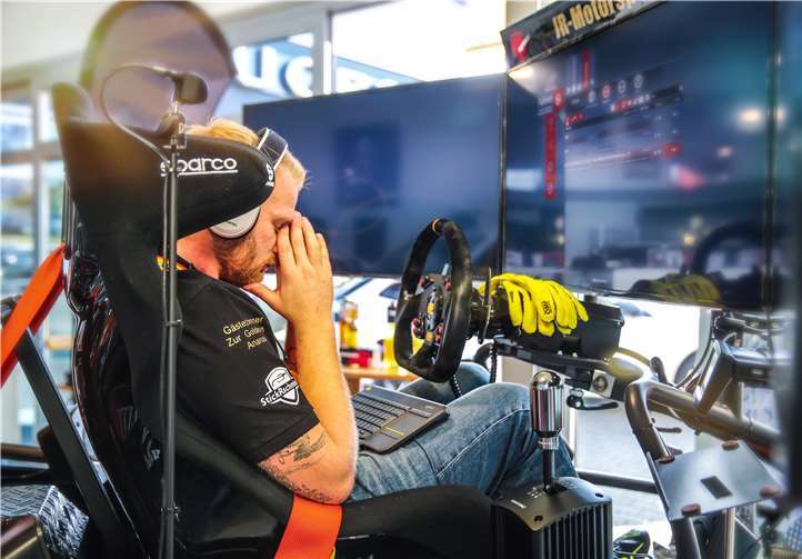 Volle Konzentration vor dem Rennen. Jan Reiff geht im Kopf nochmal die Runde durch! Fotos: Roland Schäfges - www.myfoto24.eu