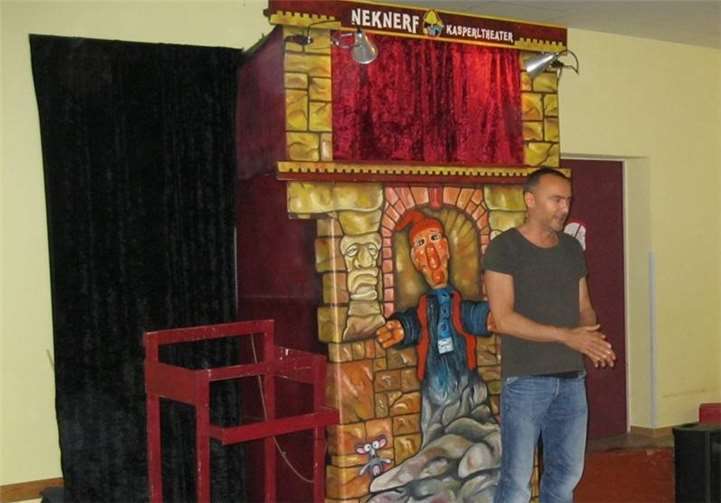 Voller Begeisterung verfolgten die Kinder das Stück „Kasperle und ein Freund fürs Leben“. privat