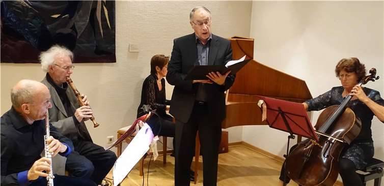 Voller Einsatz beim Singen und Lesen der Geschichten. privat