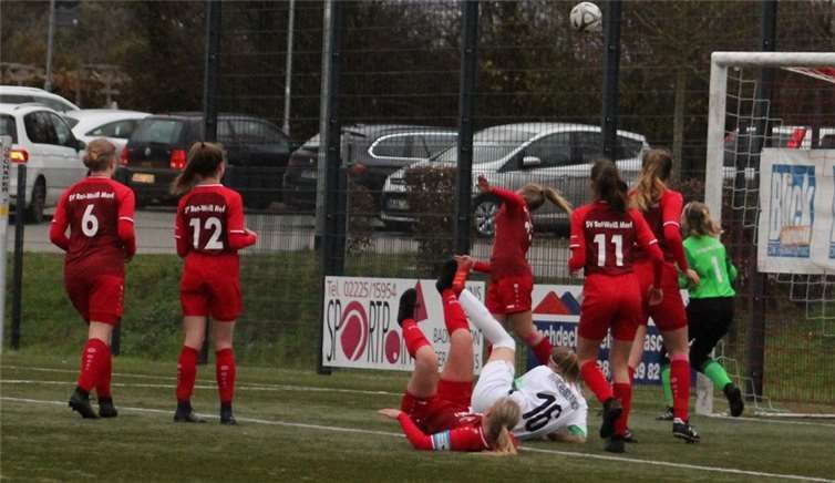 Voller Einsatz in der Abwehr.