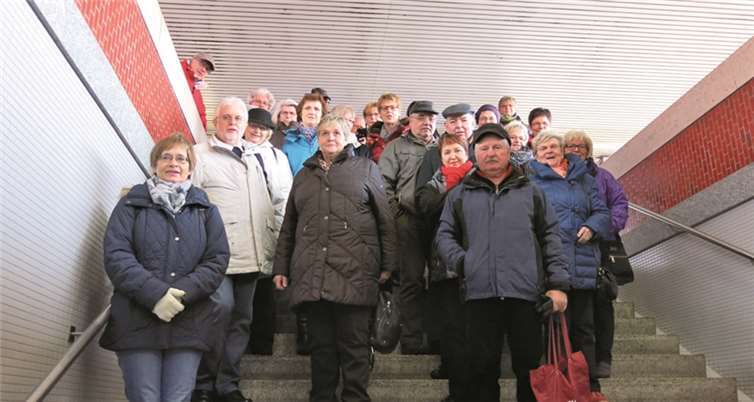 Voller Entdeckerdrang: Die Mitglieder des Vereins +/-60 Aktiv sind in Saarbrücken eingetroffen. privat