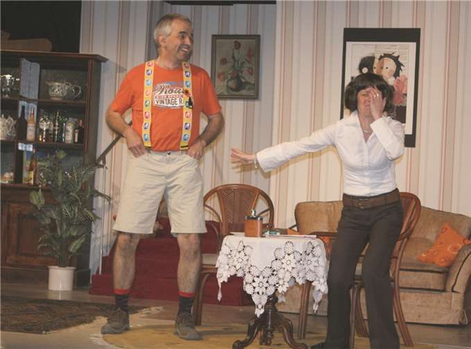 Voller Entsetzen und Abscheu reagiert Gertrude auf den „Mann ihrer (Alp)Träume“.