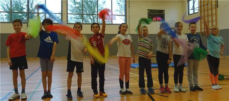 Voller Körpereinsatz und kreative Ideen waren beim Zirkusprojekt gefordert. privat