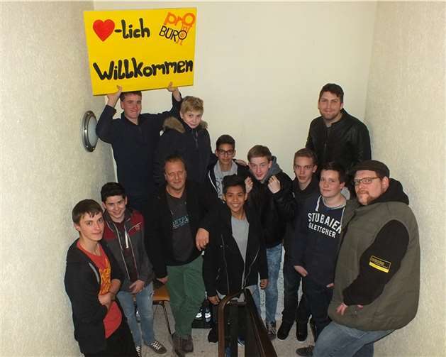 Voller Motivation freuen sich das Projektteam und die Jugendlichen auf die neuen Aufgaben.privat