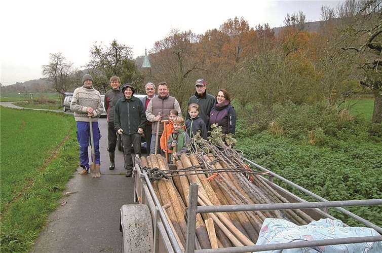 Voller Tatendrang: Die Helfer bei der Baumpflanzaktion in Bad Bodendorf. BL