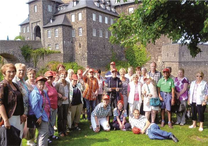 Voller Vorfreude traf die Gruppe an der Burg ein.Privat