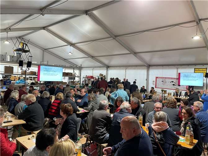 Volles Haus: Viele Walporzheimer kamen zur Infoveranstaltung. Foto: ROB