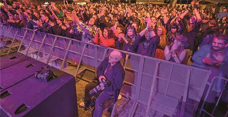 Volles Haus am Samstagabend auf dem Rengsdorfer Waldfestplatz. WT