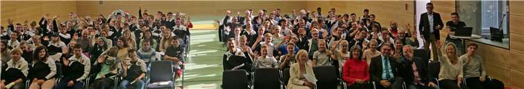 Volles Haus bei der Siegerehrung in der Sporthalle der Unfallkasse Rheinland-Pfalz.