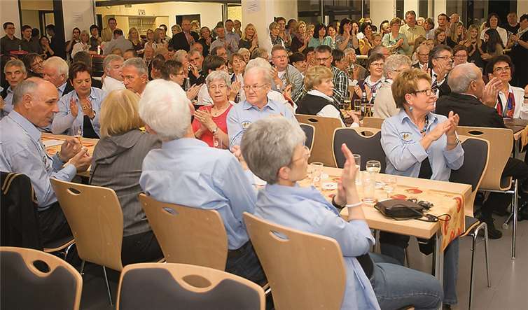 Volles Haus in Oberraden.