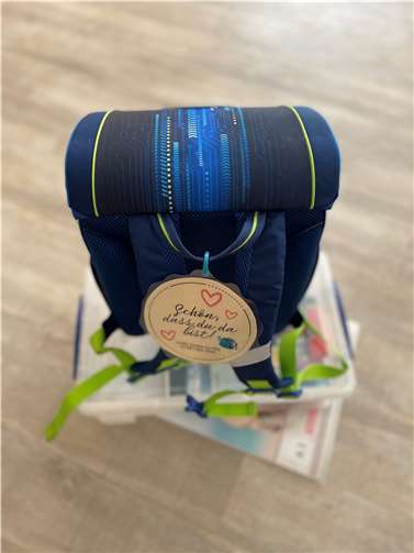 Vollgepackter Ranzen ermöglicht herzliches Willkommen an der Bodelschwinghschule.