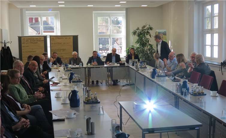 Vollversammlung der lokalen Aktionsgruppe zur LEADER-Region (Fotos wurden vor der Corona-Pandemie aufgenommen). Fotos: LAG Rhein-Eifel