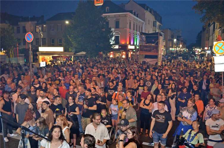 Vom 10. bis 13. Juli verwandelt sich die Neuwieder Innenstadt wieder in eine große Open-Air-Bühne. Foto: Franz-Josef Dehenn