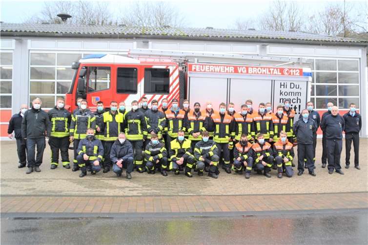Vom 30.10.2021 bis zum 04.12.2021 nahmen an der Grundausbildung Truppmann Teil 1 28 Feuerwehranwärter aus dem Kreisgebiet teil.Foto: privat