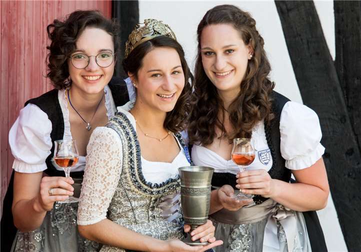 84. Erntedank und Winzerfest im Weindorf Dattenberg Vom 4. bis zum 6. Oktober feiert ganz Dattenberg das Erntedank und Winzerfest. Foto: privat