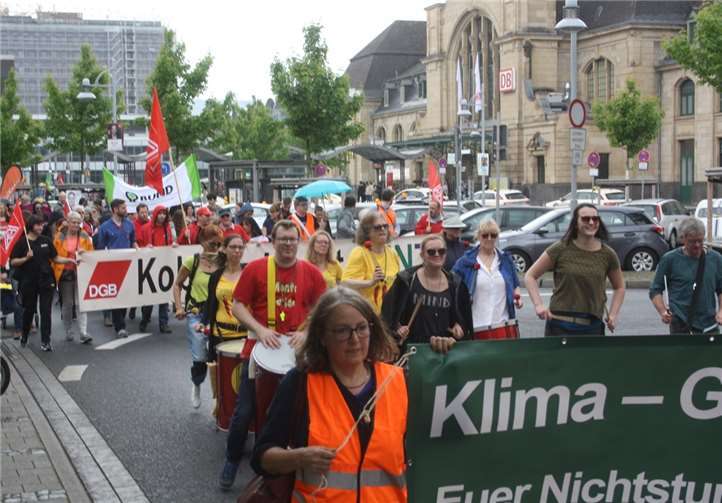 Vom Bahnhof aus liefen die Demonstranten bis zum Reichensperger Platz. Foto: privat